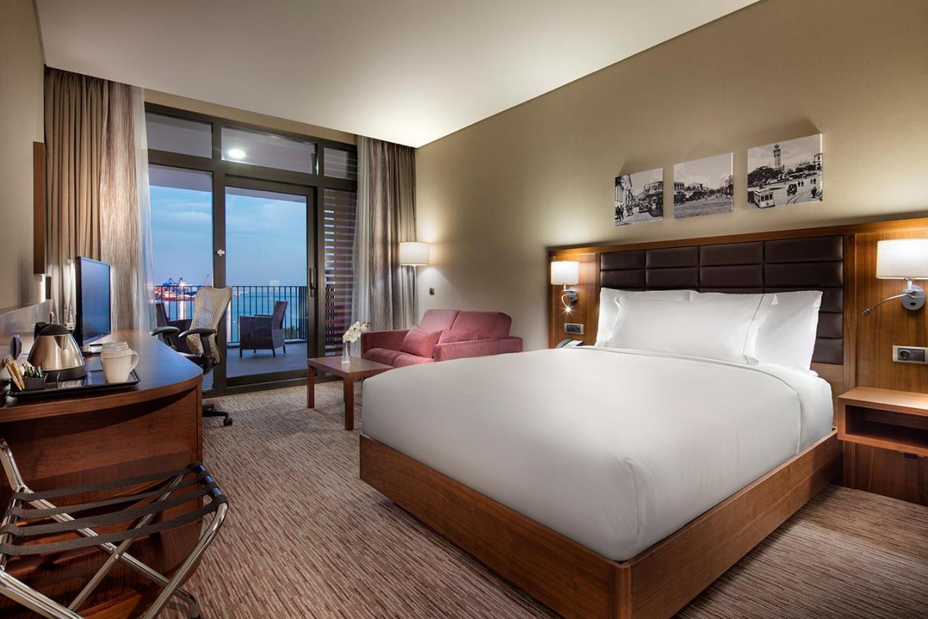 Hilton Garden Inn Izmir Bayrakli Luaran gambar